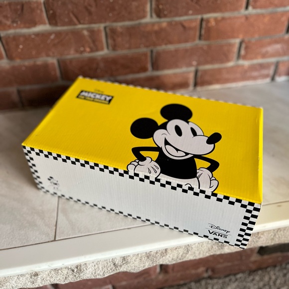 Disney Vans Ultrarange Rapidw Mickey Mouse Print Sneakers Men’s 12 NWT - Picture 12 of 15